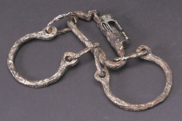 Roman Shackle